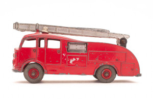 Feuerwehrauto | Unbekannt | Fire Engine | Rot | Brandschaden | 1960 | Dinky Toys | Patrick Gutenberg